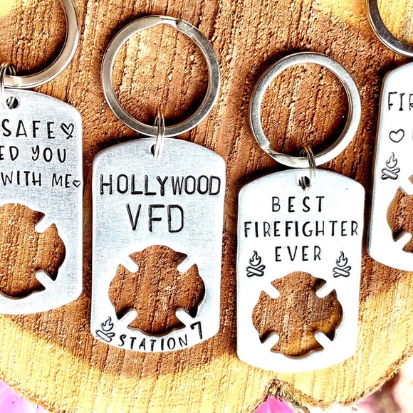 Fire fighter Keychain - Personalized Keychain - Personalized Gifts- Firefighter - Picture 2 of 2